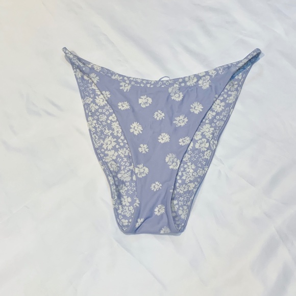 Madewell Reversible String Bikini Bottom Lavender Floral - Picture 4 of 9
